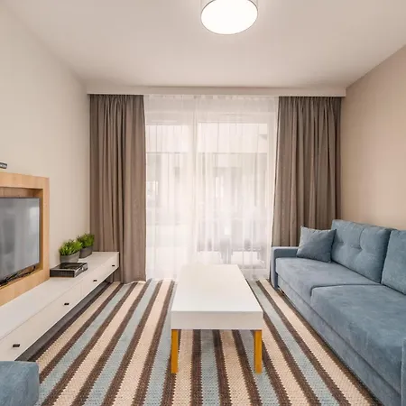 Bel Mare With Balcony By Renters Apartman
