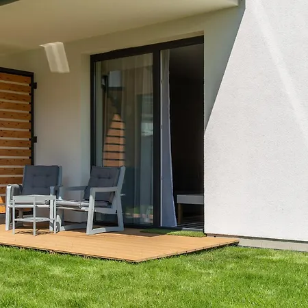 Bel Mare With Balcony By Renters Apartman